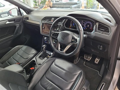 2021 Volkswagen Tiguan - Thumbnail