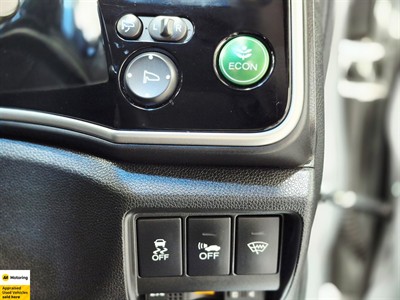 2015 Honda GRACE - Thumbnail