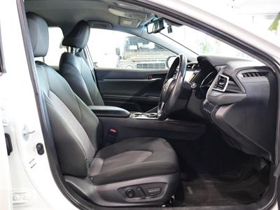 2017 Toyota Camry - Thumbnail