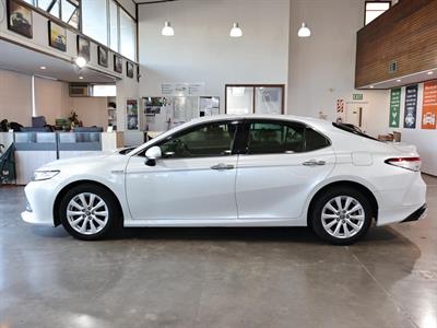 2017 Toyota Camry - Thumbnail