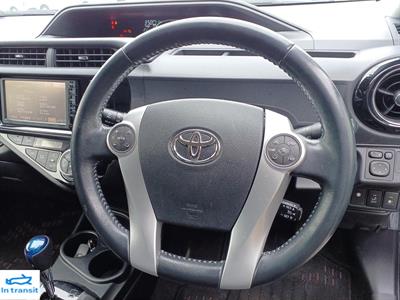 2015 Toyota Aqua - Thumbnail