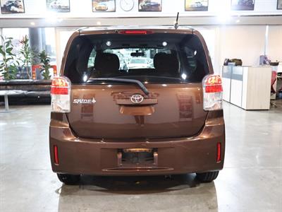 2014 Toyota Spade - Thumbnail