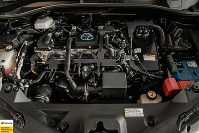 2017 Toyota C-HR - Thumbnail