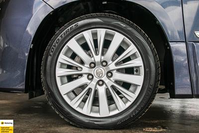 2013 Toyota Alphard - Thumbnail