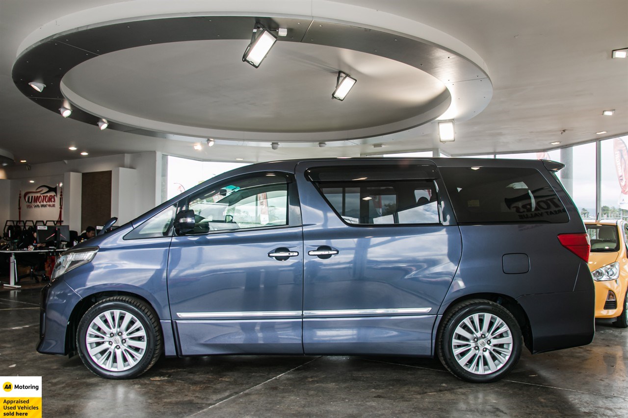 2013 Toyota Alphard
