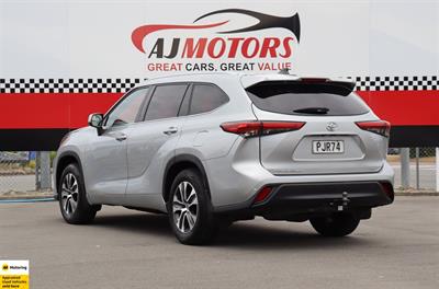 2022 Toyota Highlander - Thumbnail