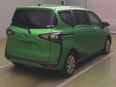 2015 Toyota Sienta - Thumbnail