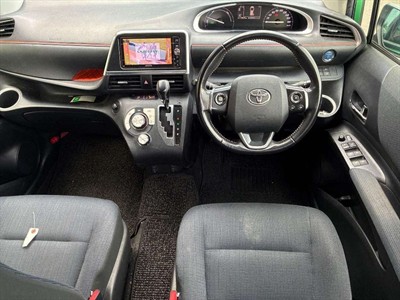 2015 Toyota Sienta - Thumbnail