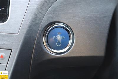 2015 Toyota Prius - Thumbnail