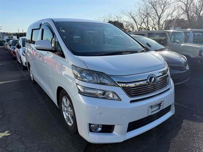 2013 Toyota Vellfire
