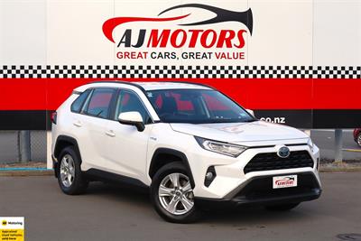 2020 Toyota RAV4 - Thumbnail