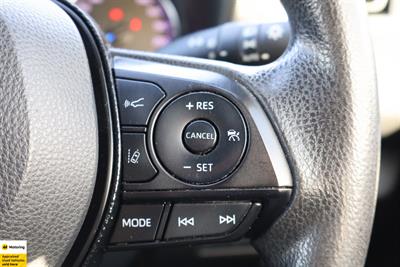 2020 Toyota RAV4 - Thumbnail