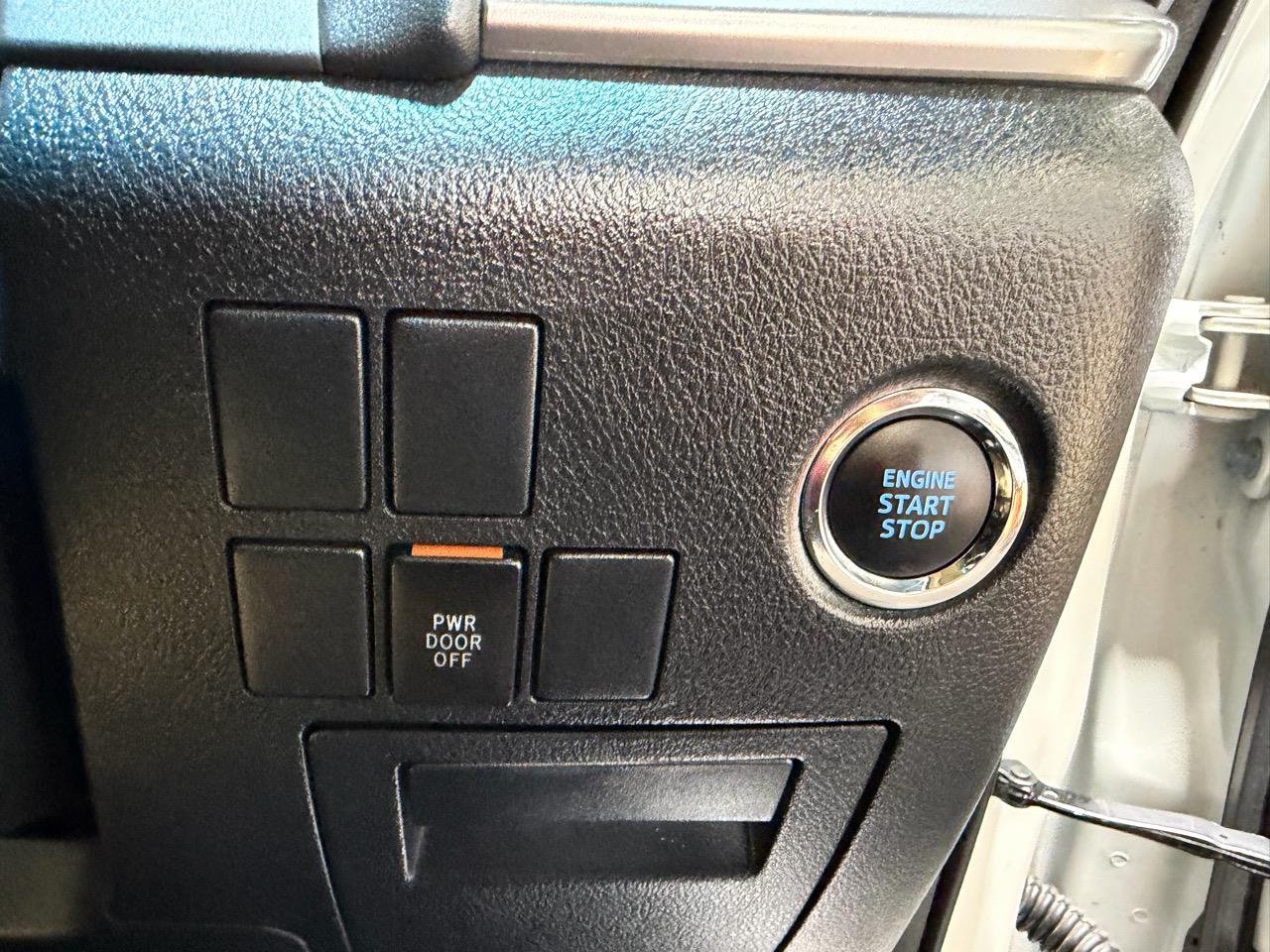 2016 Toyota Alphard