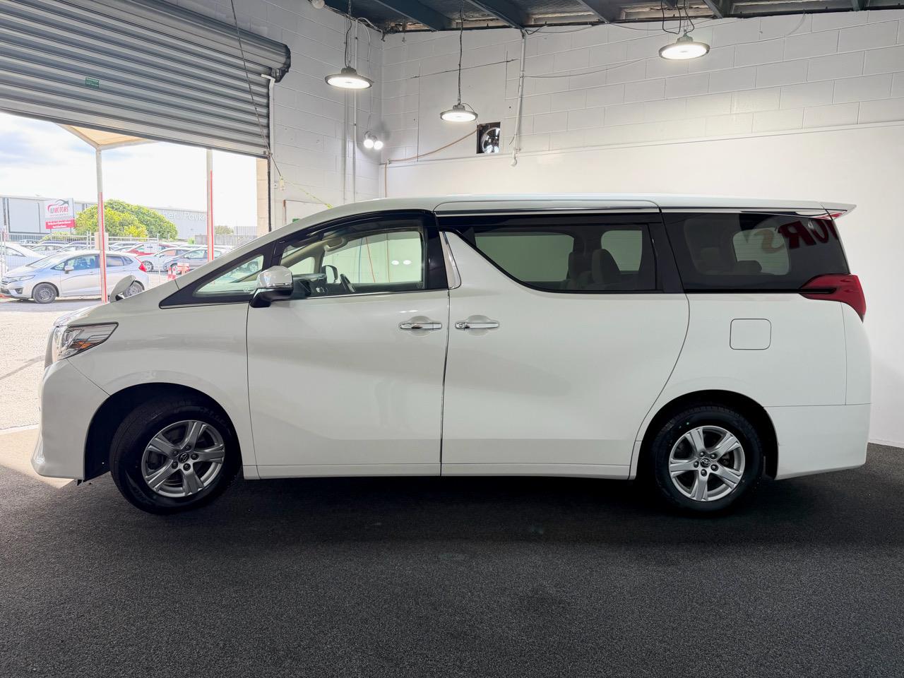 2016 Toyota Alphard