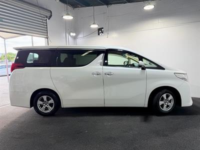 2016 Toyota Alphard - Thumbnail