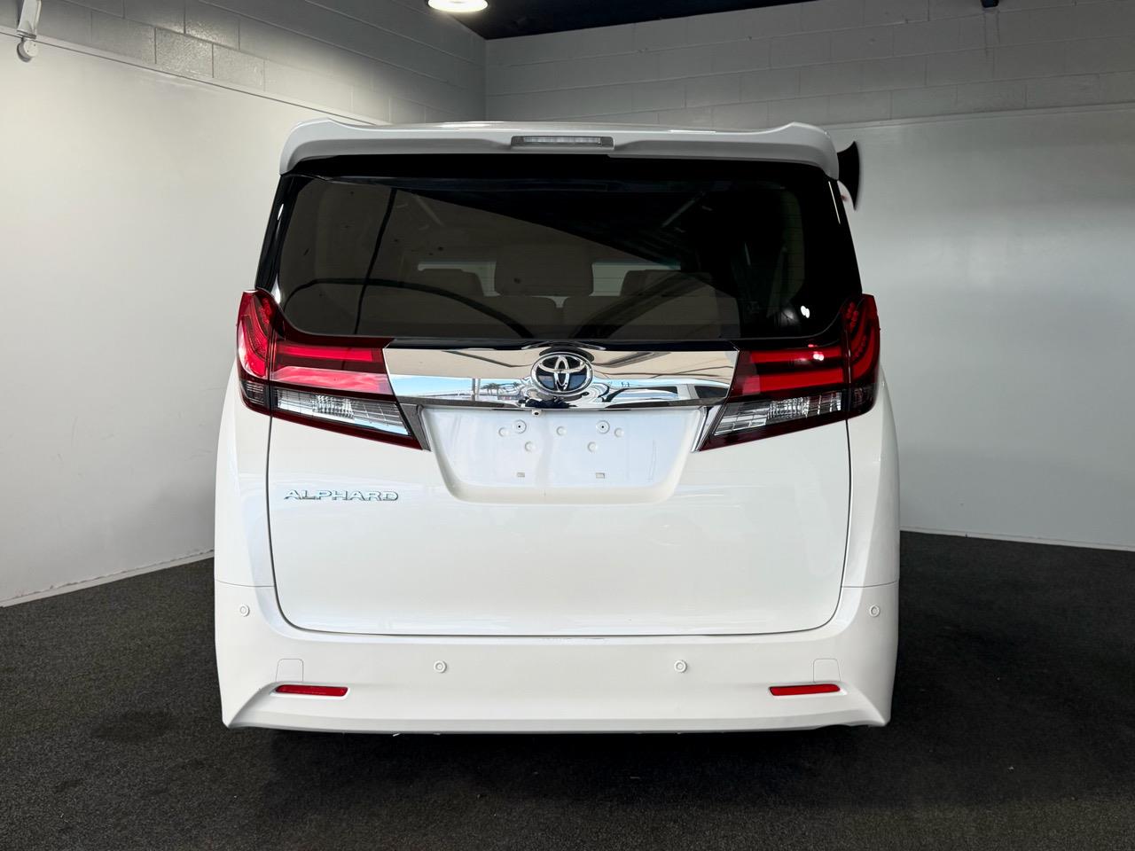 2016 Toyota Alphard
