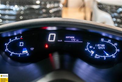 2016 Nissan Serena - Thumbnail