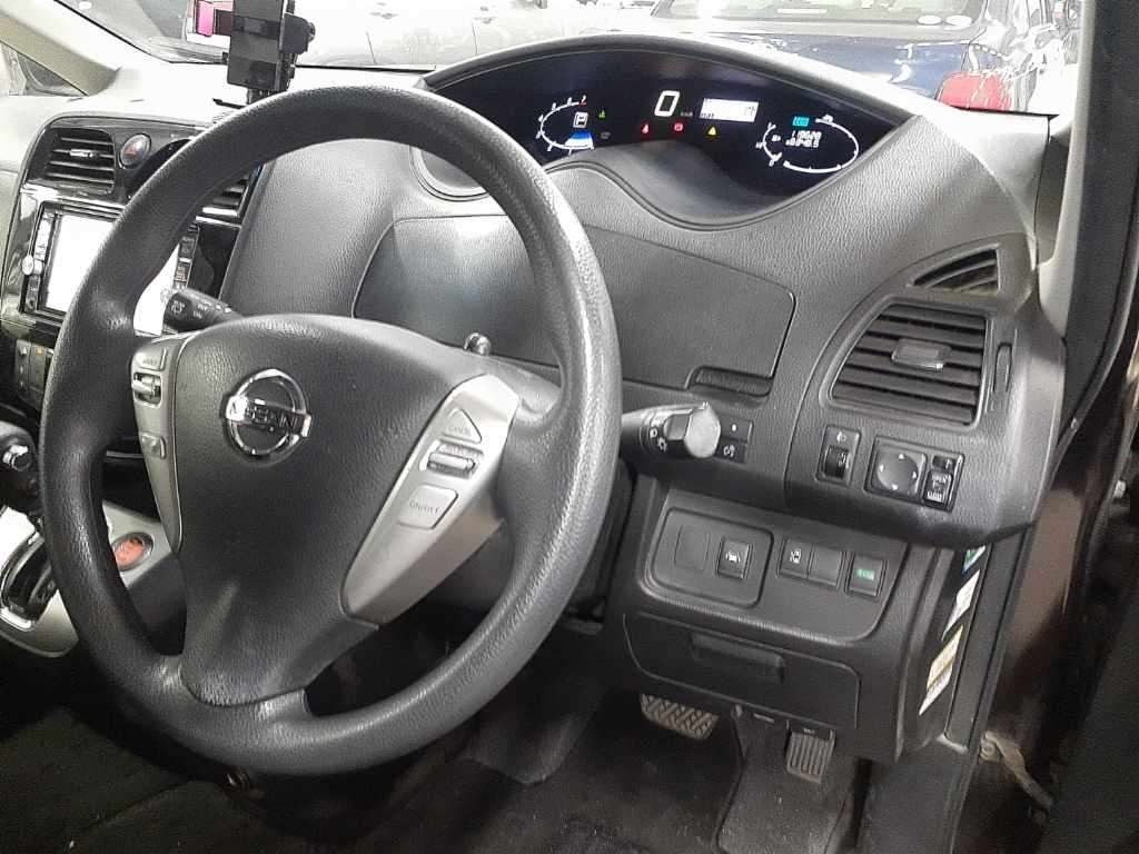 2016 Nissan Serena