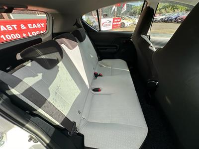 2018 Toyota Aqua - Thumbnail