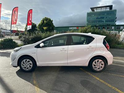 2018 Toyota Aqua - Thumbnail