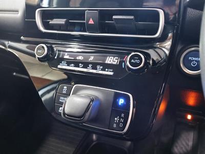 2022 Toyota Aqua - Thumbnail