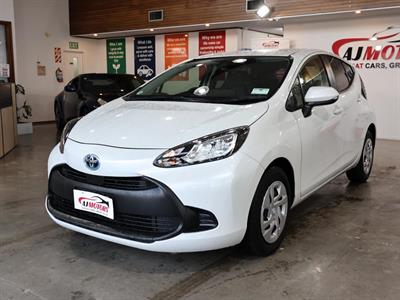 2022 Toyota Aqua - Thumbnail
