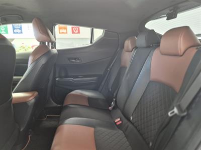 2018 Toyota C-HR - Thumbnail