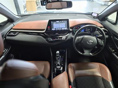 2018 Toyota C-HR - Thumbnail