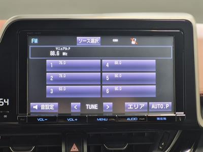 2018 Toyota C-HR - Thumbnail