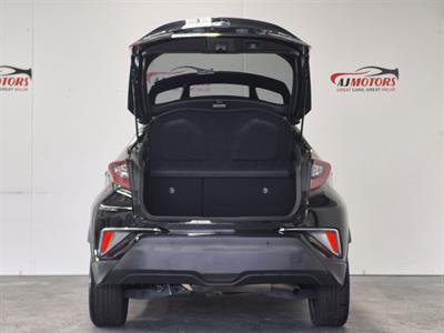 2018 Toyota C-HR - Thumbnail