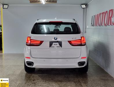 2017 BMW X5 - Thumbnail