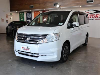 2014 Honda STEPWAGON - Thumbnail
