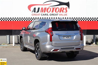 2024 Mitsubishi Pajero Sport - Thumbnail