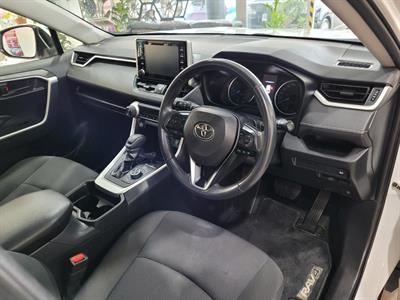 2021 Toyota RAV4 - Thumbnail