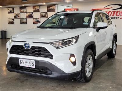 2021 Toyota RAV4 - Thumbnail