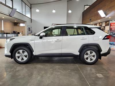 2021 Toyota RAV4 - Thumbnail