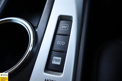 2013 Toyota Prius - Thumbnail