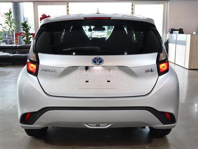 2022 Toyota Aqua - Thumbnail