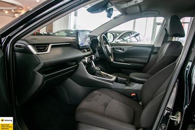 2023 Toyota RAV4 - Thumbnail