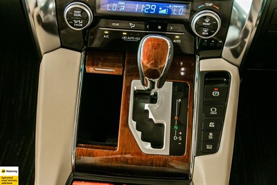 2015 Toyota Vellfire - Thumbnail