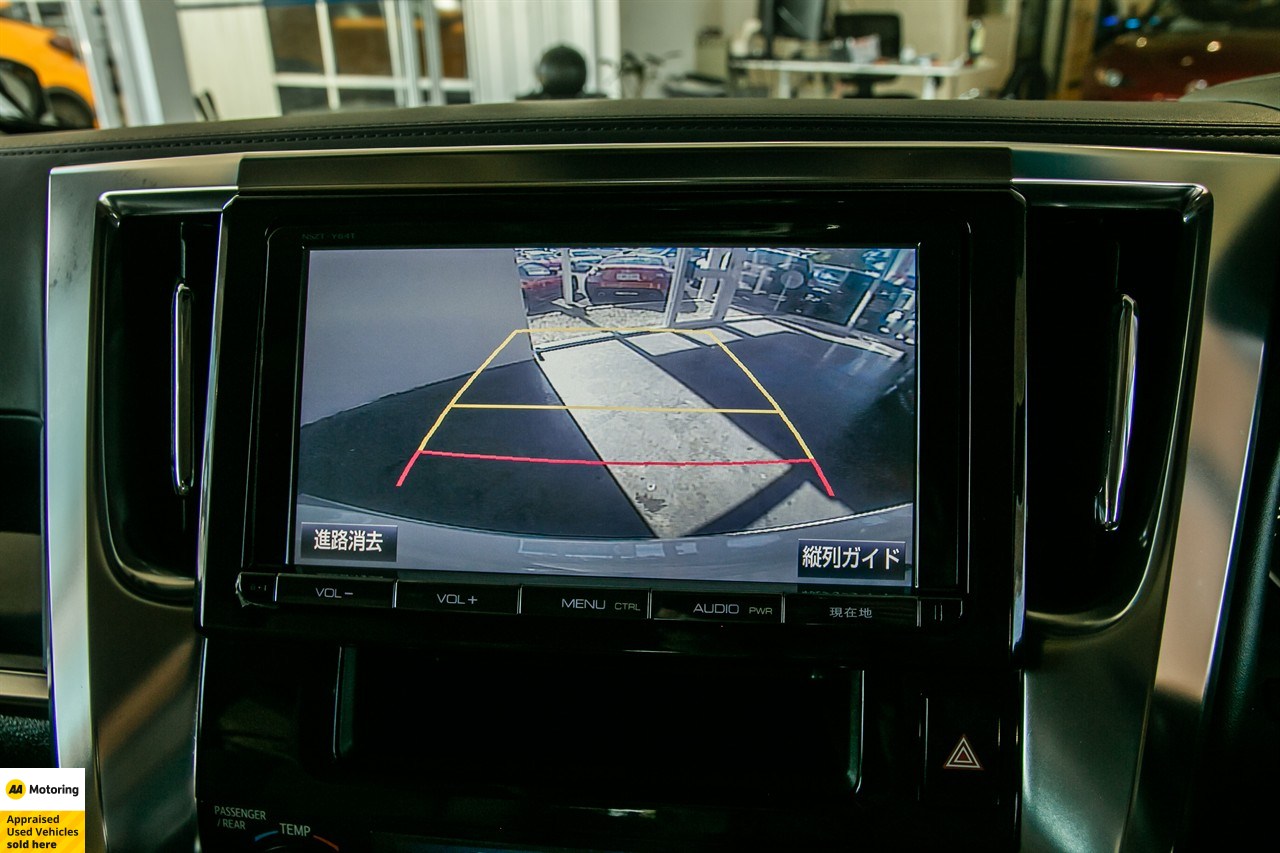 2015 Toyota Vellfire