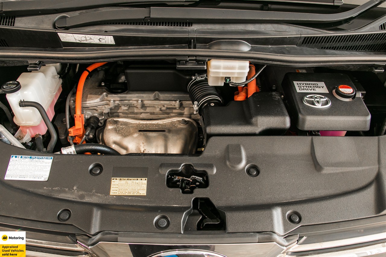 2015 Toyota Vellfire