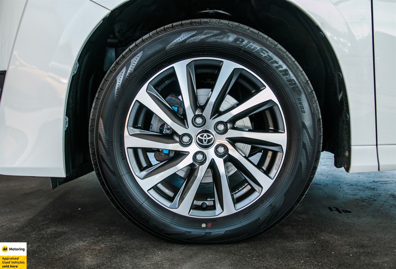 2015 Toyota Vellfire