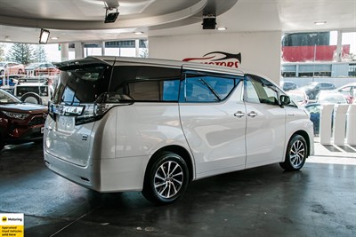 2015 Toyota Vellfire - Thumbnail