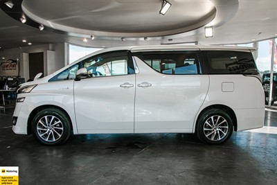 2015 Toyota Vellfire - Thumbnail