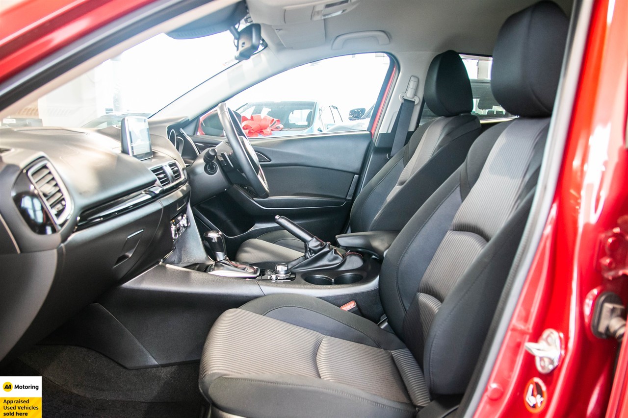 2014 Mazda Axela