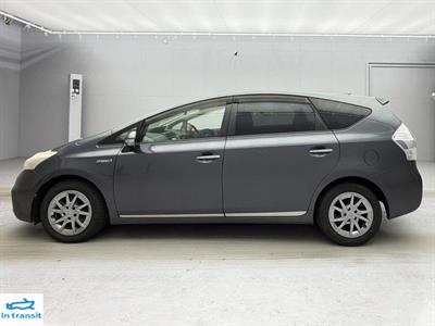 2013 Toyota Prius - Thumbnail