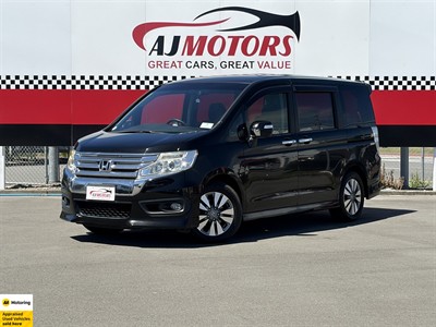 2014 Honda Step Wagon - Thumbnail