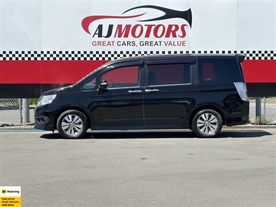 2014 Honda Step Wagon - Thumbnail