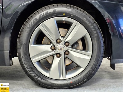 2015 Toyota Avensis - Thumbnail